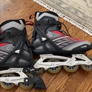 Women’s rollerblades, lightly used